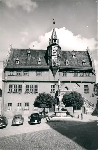 Ansichtskarte Ochsenfurt Autos Auto ua. VW Käfer Volkswagen vor Rathaus 1960