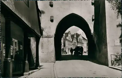 Ansichtskarte Günzburg Strassen Partie mit Tor-Durchfahrt Am Alten Zoll 1955