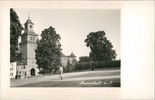 Neuenstadt am Kocher Fotomeister Senghas Echtfoto-AK mit Dorf Partie 1955
