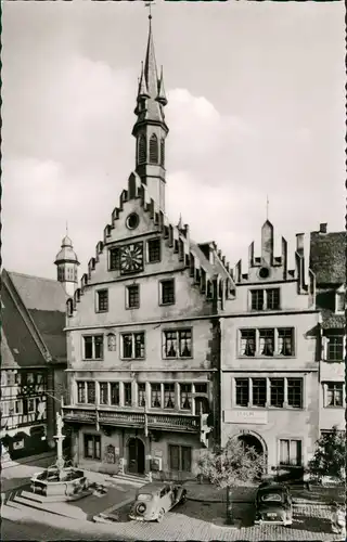 Ansichtskarte Weinheim (Bergstraße) alte Autos vor dem Rathaus 1955