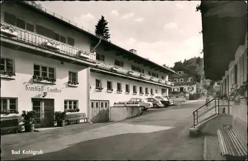Bad Kohlgrub Partie am Kurbad-Sanitas, Autos ua. VW Käfer Beetle 1960