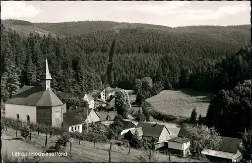 Latrop-Schmallenberg Panorama Dorf Hochsauerland Blick auf Kirche 1968