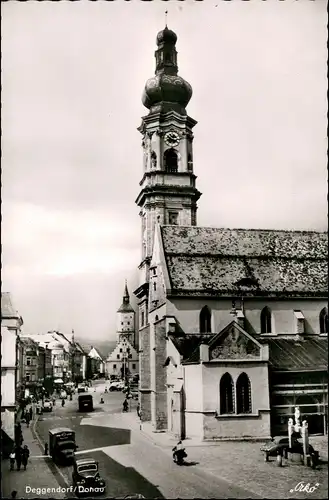 Ansichtskarte Deggendorf Strassen Verkehr a.d. Kirche 1955