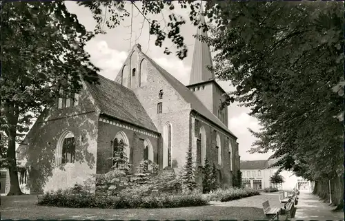 Ansichtskarte Neustadt (Holstein) Strassen Partie a.d. Kirche 1964