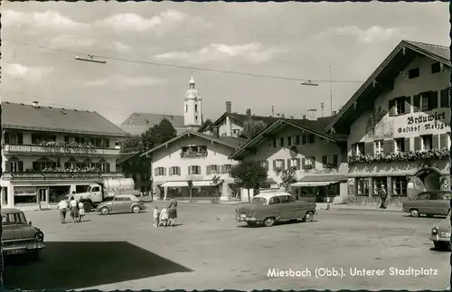 Miesbach Stadtplatz mit Gasthof, div. Autos ua. Auto VW Käfer 1963