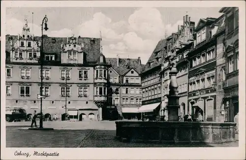 Ansichtskarte Coburg Markt Partie mit Geschäften, Auto, Brunnen 1951