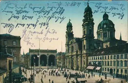 Ansichtskarte München Theatinerkirche Feldherrnhalle Platz belebt 1926