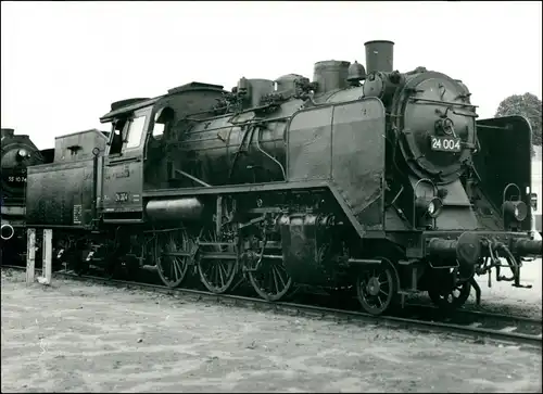 Dampflokomotiv Lok Typ 24 004 Fotokarte Eisenbahn 1975 Privatfoto