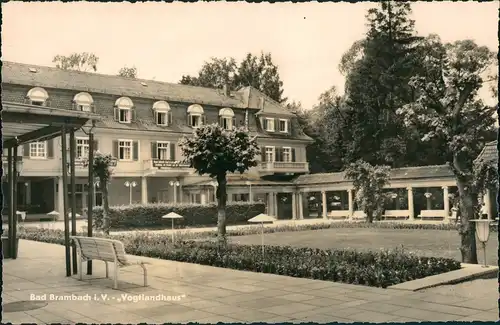 Ansichtskarte Bad Brambach Hofansicht Parkanlage Wandelgang 1965
