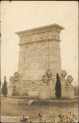 Friedrichsfeld-Voerde (Niederrhein) Kriegerdenkmal 1918 Privatfoto
