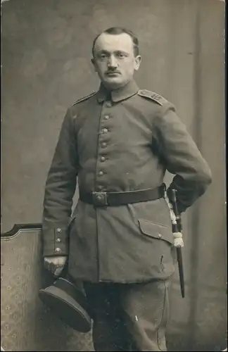 Soldat in Uniform, Soldier World War I, Porträt-Echtfoto 1916 Privatfoto