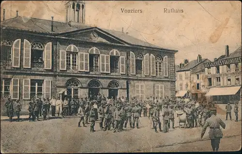 Vouziers  Rathaus Vorplatz mit Soldaten Soldiers World War I. 1916  
Feldpost