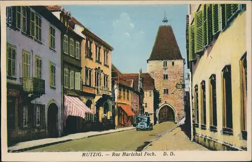CPA Mutzig Strasse Rue Maréchal Foch 1925
