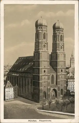 Ansichtskarte München Frauenkirche mit Vorplatz 1914