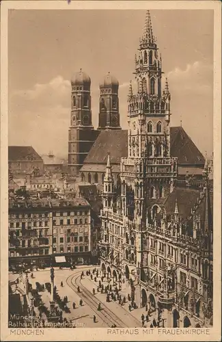 Ansichtskarte München Frauenkirche - Vorplatz belebt 1930