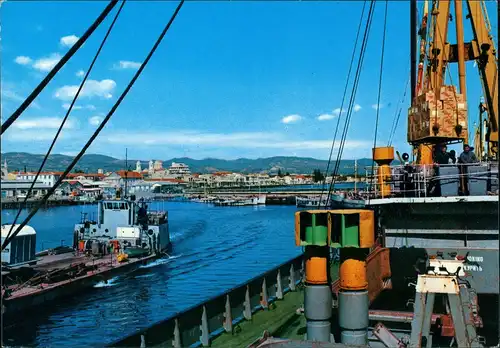 Limassol Λεμεσός Lemesós Schiffe Hafen Harbour Scene Frachtschiff Entladung 1975