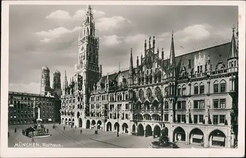 Ansichtskarte München Marienplatz Rathaus Vorplatz Rathausgebäude 1942