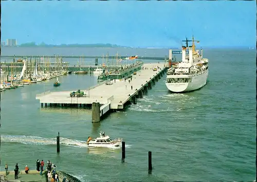 Ansichtskarte Cuxhaven Schiff Dampfer verläßt Neue Seebäderbrücke 1970