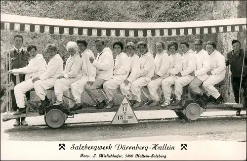Ansichtskarte Hallein Salzbergwerk - Besucher Einfahrt 1969