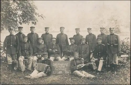 Foto  Soldaten Ausbildung R.J.R103 Gruppe 1917 Privatfoto
