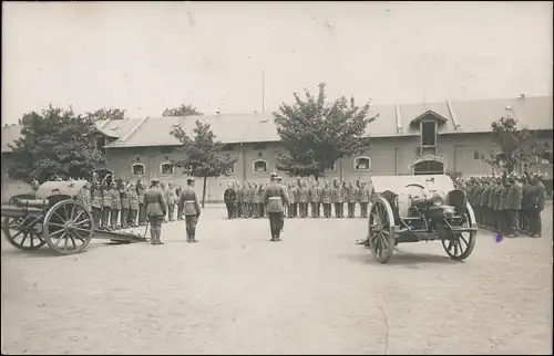 Albertstadt-Dresden Kasernenhof Geschütze Soldaten gel. Feldpost 1915 Privatfoto