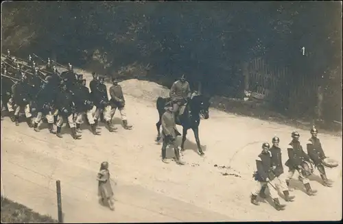 Königsbrück Kinspork marschiernde Soldaten WK1 gel. Feldpost 1915