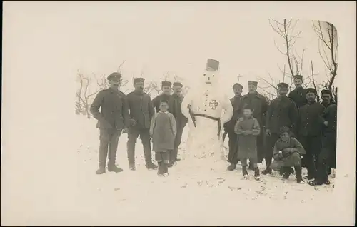 Militär/Propaganda 1.WK Soldaten vor Schnemann 1916 Privatfoto