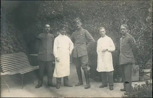 Militär/Propaganda 1.WK (Erster Weltkrieg) Soldaten und Sanitär 1916 Privatfoto