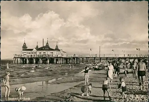 Ansichtskarte Ahlbeck (Usedom) Seebrücke - belebter Strand 1968