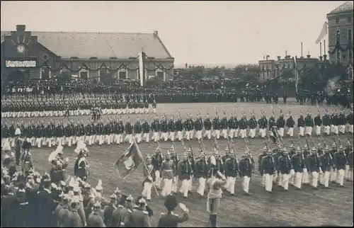 Ansichtskarte Königsbrück Kinspork Parade vor der Erfrischungshalle 1913