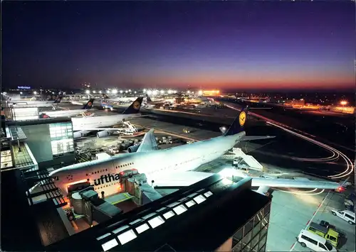 Flughafen-Frankfurt am Main Flughafen und Flugzeuge in der Nacht 2007