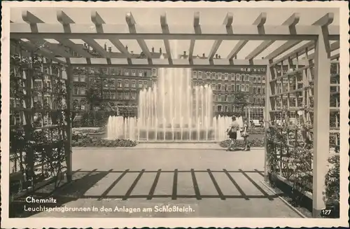 Ansichtskarte Chemnitz Anlagen Springbrunnen am Schloßteich 1941