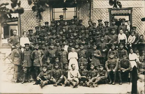 Gruppen-Foto Militär Soldiers Real-Photo 1. Weltkrieg 1915 Privatfoto