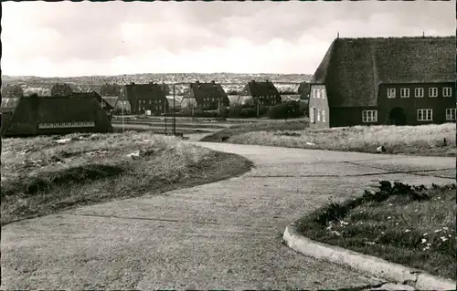 Ansichtskarte List auf Sylt Strassen Partie mit Wohnhäusern 1960