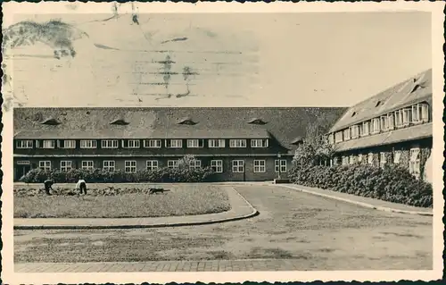 Ansichtskarte Westerland-Gemeinde Sylt Haus mit Gärtnern 1950