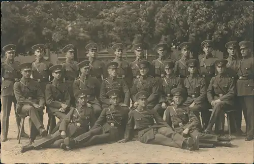 Militär/Propaganda Soldaten Leben, Gruppenfoto mit Militärs 1915 Privatfoto
