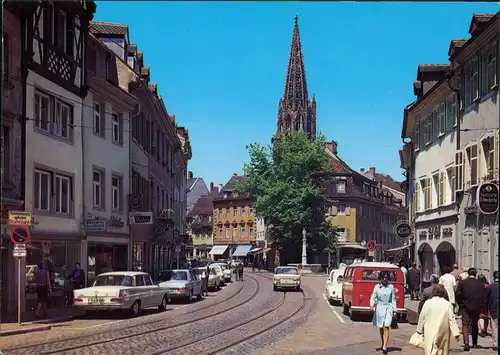Freiburg im Breisgau Oberlinden mit Münster, Autos, VW Bulli, Mercedes uvm. 1970