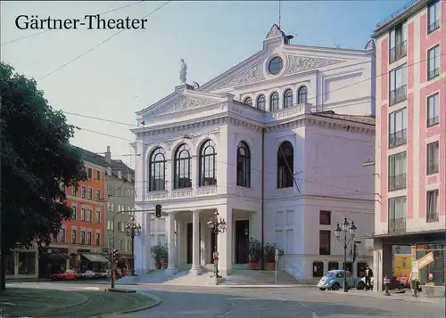 München Strassen Partie am Gärtner-Theater, Autos ua. VW Käfer 1980