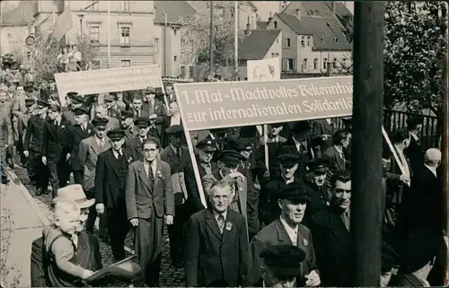 Dresden Echtfoto J. Weichelt 1. Mai Bekenntnis Demonstration 1960 Privatfoto