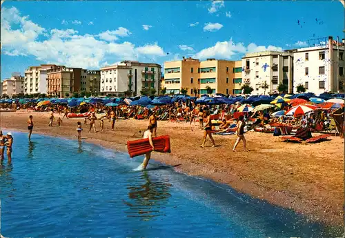 Cartoline Caorle Spiaggia di Ponente S. Margherita 1977
