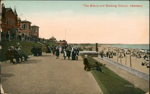 Postcard Aberdeen The Beach and Bathing Station 1912