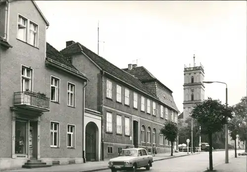 Neustrelitz Gutenbergstraße mit Stadtkirche, DDR Postkarte 1979