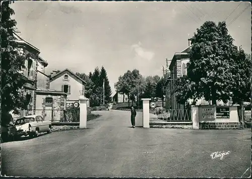 CPA La Courtine Camp de la Courtine Soldat Auto 1968