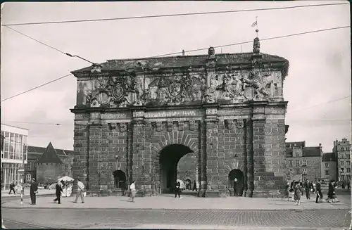 Danzig Gdańsk/Gduńsk Brama Wyżynna Strassen Partie belebt, Personen 1965