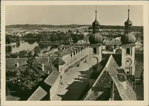 Postcard Teltsch Telč Panorama, Strasse aus der Vogelschau 1950