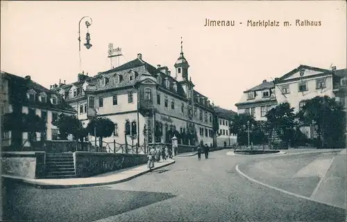 Ansichtskarte Ilmenau Strassen Partie belebt am Marktplatz Markt Rathaus 1910