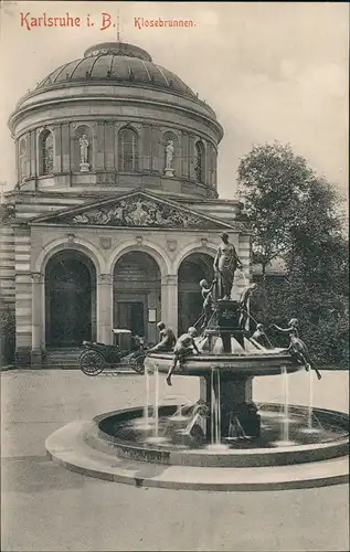 Karlsruhe Klosebrunnen, dahinter Kuppelgebäude u. Auto-Droschke 1910