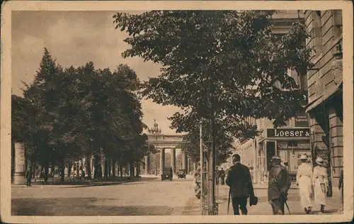 Ansichtskarte Mitte-Berlin Brandenburger Tor, belebt Geschäfte Loeser 1922