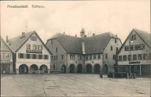 Ansichtskarte Freudenstadt Rathaus Platz mit Häuser-Zeile & Rebstock 1916