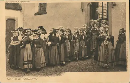 .Baden-Württemberg Schwarzwald Frauen in Tracht Kirchgang Trachten-Kleidung 1900